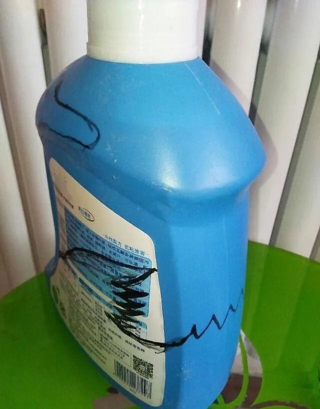 洗衣液瓶子做花盆制作方法图片