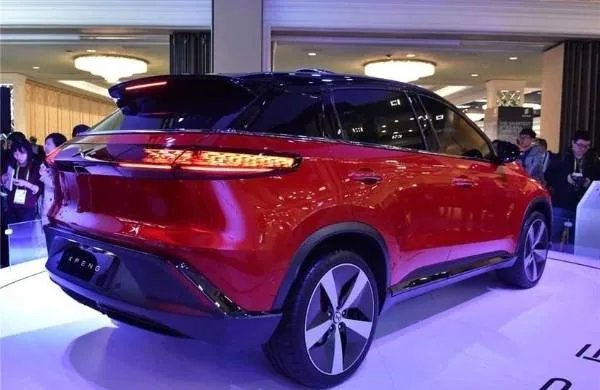 小鹏汽车遭维权老车主集体要求退车，它的价格变动是否属正常？