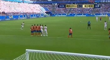 为什么现今一些足球比赛任意球破门很少出现？