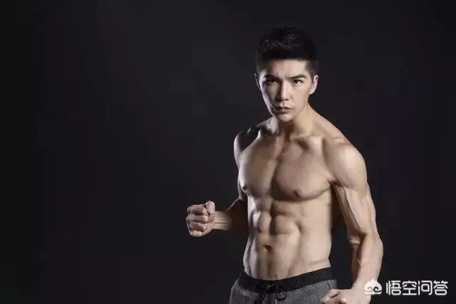 《海王》里有哪些很难发现的彩蛋？