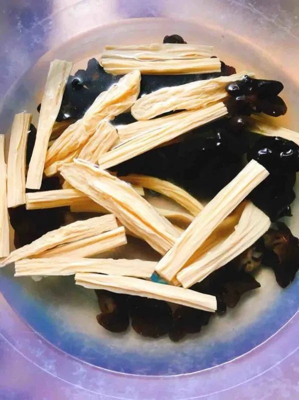 清汤火锅底料有怎样的做法？