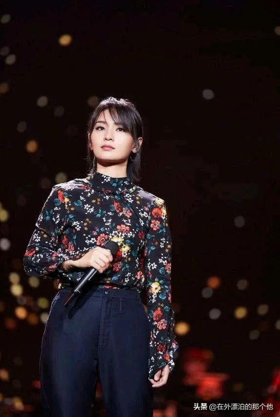 你喜欢周笔畅吗?喜欢听她那首歌,想不想参加她的演唱会呢?