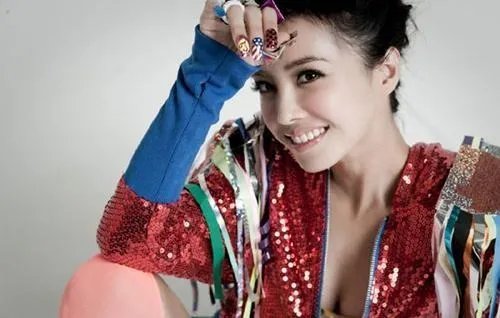 蔡依林火起来后为什么只演了一部《Hi上班女郎》，没再继续发展影视呢？