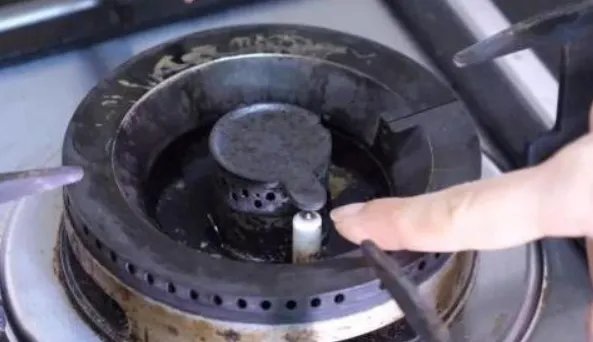 天然气灶怎么打火