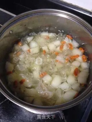 银耳雪梨汤