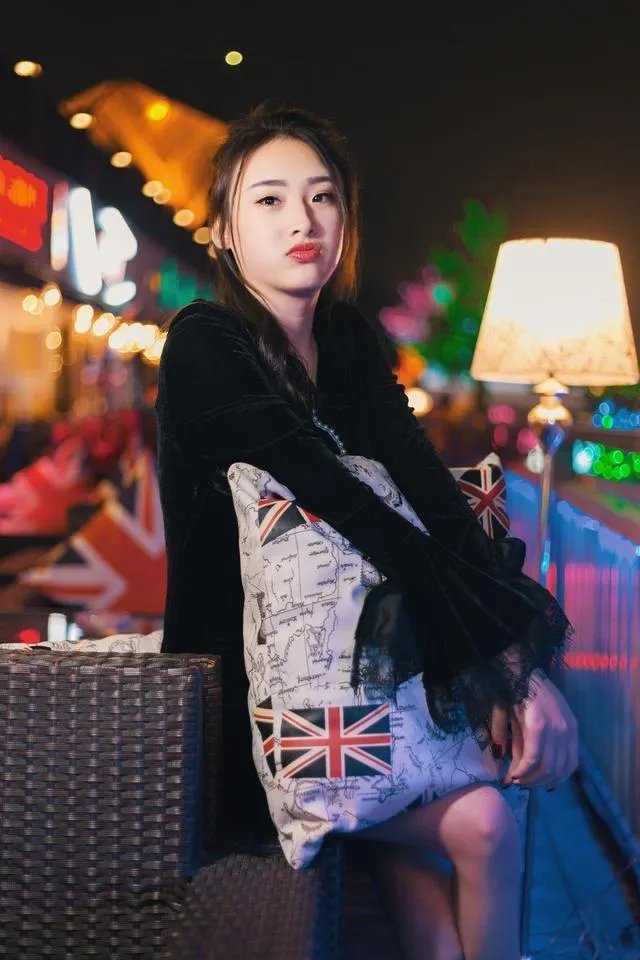 西安美女公交司机爆红网络，是什么原因让颜值爆表女子乐意当一名普通的公交司机呢？