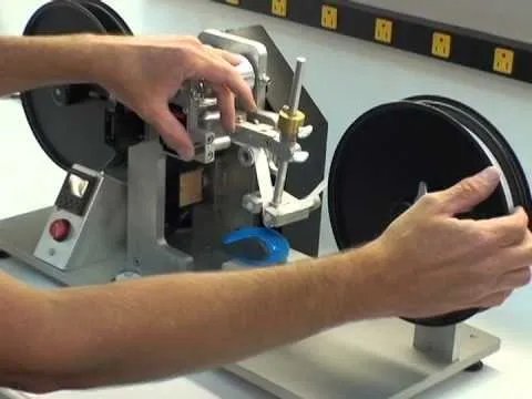 如何使用RCA纸带耐磨试验机