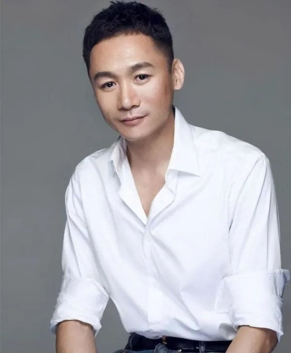 长相极为普通的黄渤,凭什么能在娱乐圈大红大紫?