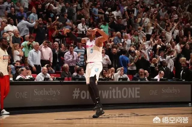 韦德面对西蒙斯完成绝杀！今天的闪电侠逆天了，你怎么评价？