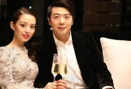 郎朗宣布吉娜怀孕，为何怀孕后的她身材还是如此纤细？