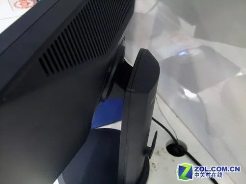 性能升级! 三星940BW+显示器全面解析