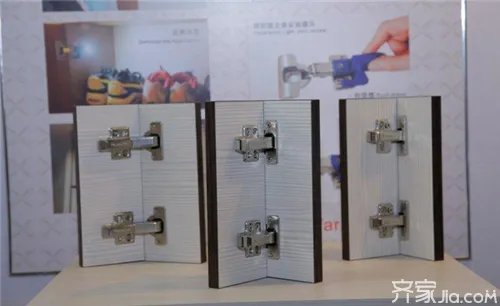 阻尼铰链有什么作用 阻尼铰链安装