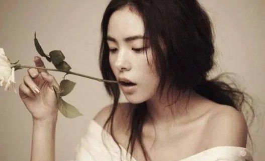 太阳和闵孝琳明年2月结婚是真的吗？