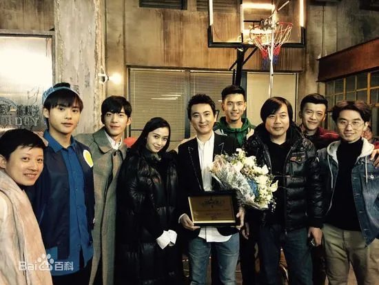 王思聪30岁生日轰趴将至，王思聪除了有钱，还有别的吗？