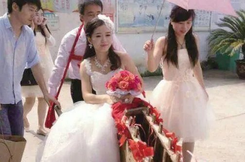 新郎接亲被要求打赢麻将才能接走新娘,你还遇见过哪些奇葩的接亲方式?