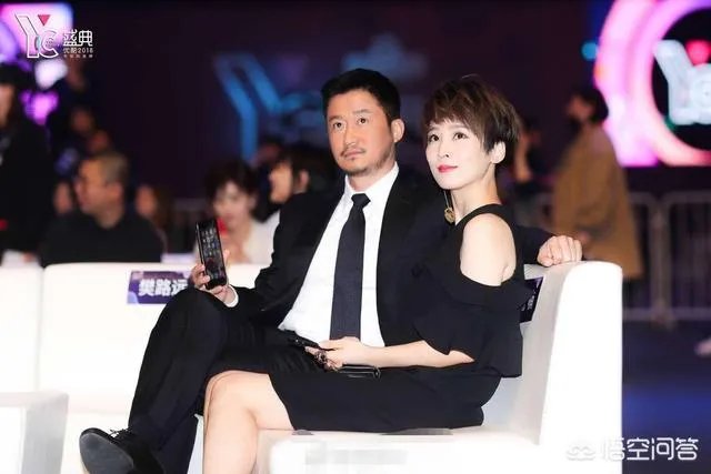 韩庚卢靖姗恋情公布后一同出席YC盛典，你怎么看？