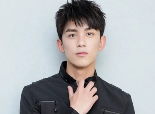 吴磊向赵露思炫耀，我身材是不是很好，赵露思的反应，太真实，咋回事？