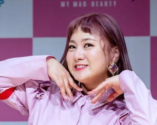 泫雅确诊新冠了,现在韩国有哪些艺人被感染了?