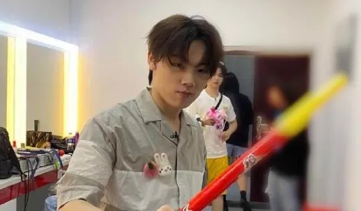 创作少年李宸旭原创新歌《他》已经上线，为何李宸旭能被胡彦斌高度认可？