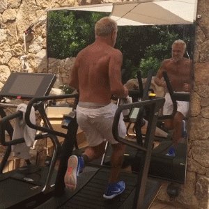 这位大叔没有90岁，值得你爱的不仅是肉体！