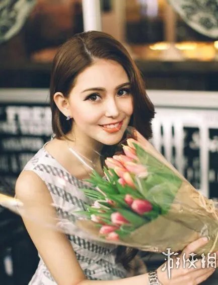 武大女神黄灿灿又整？打了两斤的苹果肌到底是什么鬼