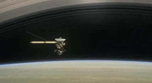 土星的环结构是怎么来的，难道它不会受到土星的引力作用吗？