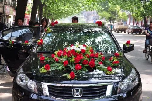 婚礼车队一般用什么车   婚车路线有什么讲究