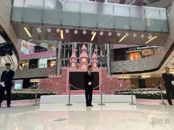 何猷君将于今日向奚梦瑶求婚 99999朵玫瑰布置现场