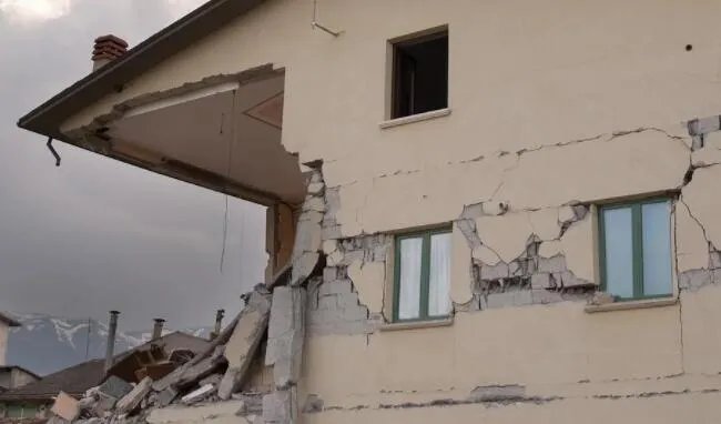 日本火山列岛地震的原因 为什么日本多火山多地震