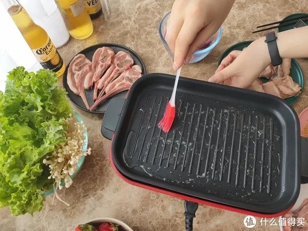 法迪欧网红锅测评：英伦格调功能全面，“美女江山”一锅全搞定