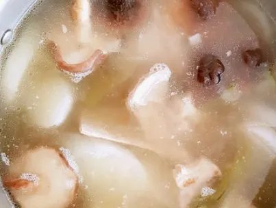 清汤火锅底料有怎样的做法？