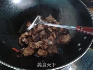 美味吮指排骨