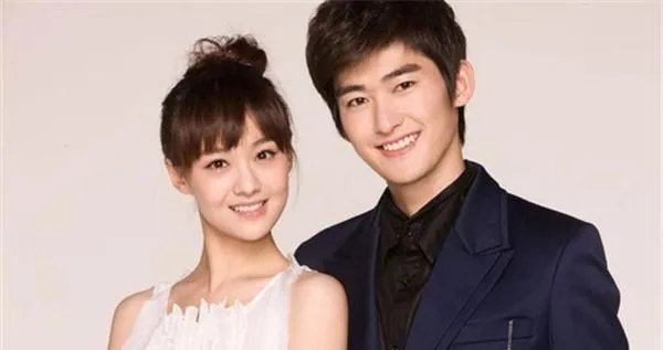 郑爽否认与张翰复合,为何两人会戴同样的戒指?