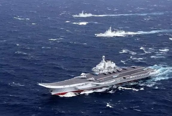 美航母打击群现身南沙群岛以南海域活动，释放出了什么信号？