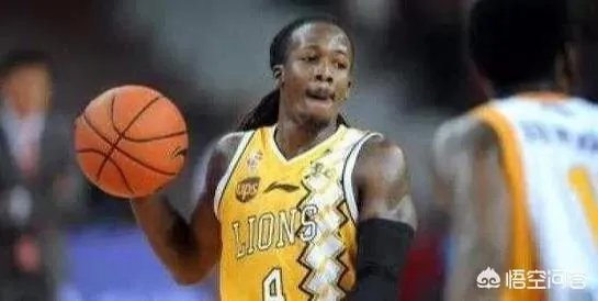 山东高速与浙江广厦的半决赛刚开始,睢冉就被罚下,对此你怎么看?