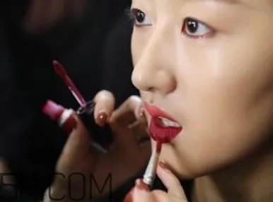 2018流行什么妆容？2018女性流行妆容