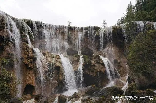 谭维维改编的摇滚《敢问路在何方》，为何大家反响如此强烈？