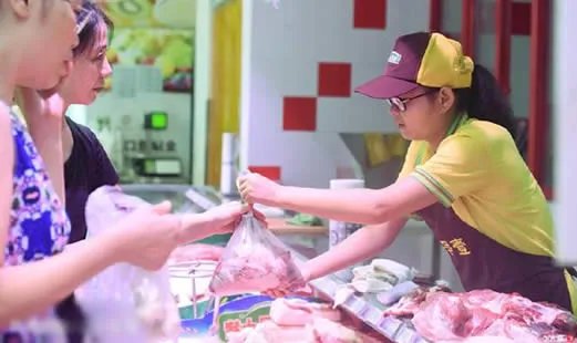 女大学生卖猪肉背后什么情况:详情原因令人称赞