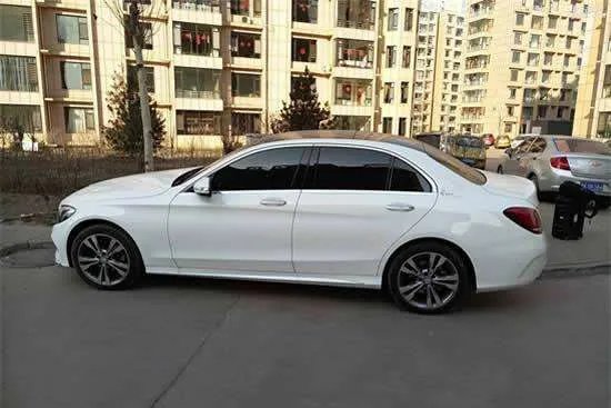 奔驰车失控，究竟是因为什么