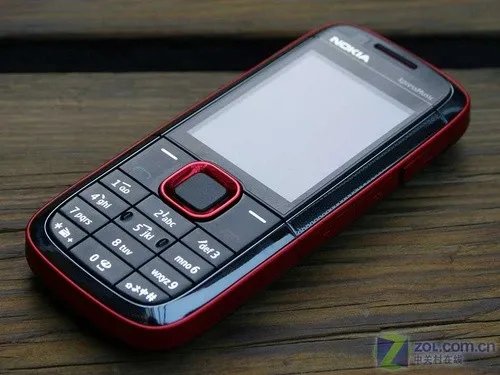 入门时尚音乐机 诺基亚5130XM小降70元