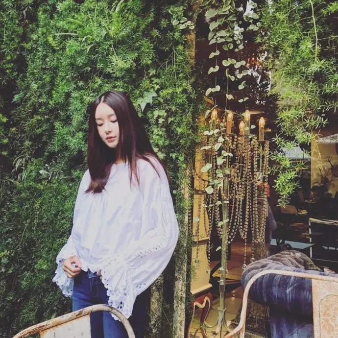 陈赫晒张子萱照片是怎么回事？