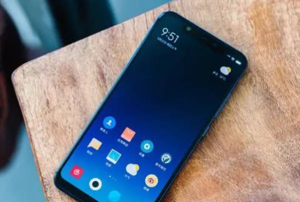 小米8se和小米8哪个好？有哪些区别？