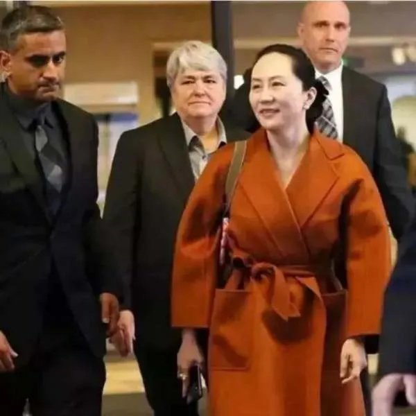 孟晚舟案再开庭：她被软禁一年多为何依旧自信？