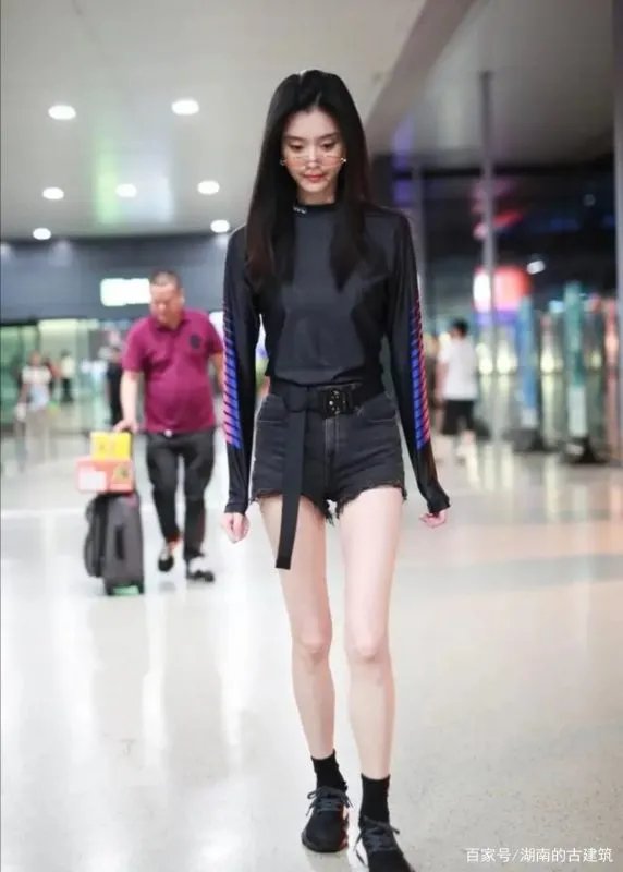 超模奚梦瑶产后身材出现变化了吗？