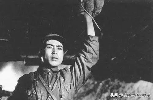 请列举几个我国历史上的先烈及其英雄事迹(要详细)？