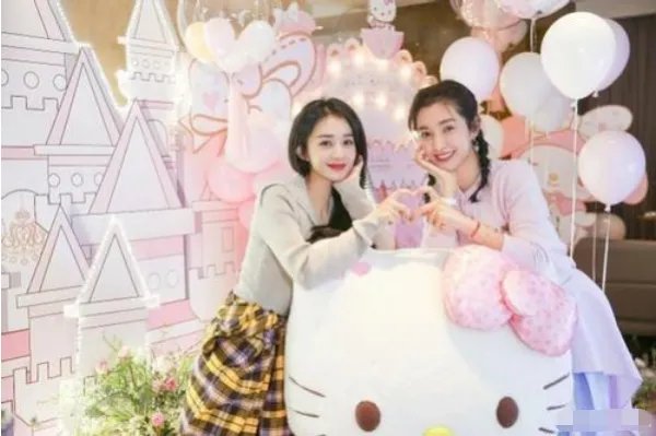 赵丽颖为李冰冰送豪华生日惊喜,两人是怎样打破媒体传说两人间有争议传言?