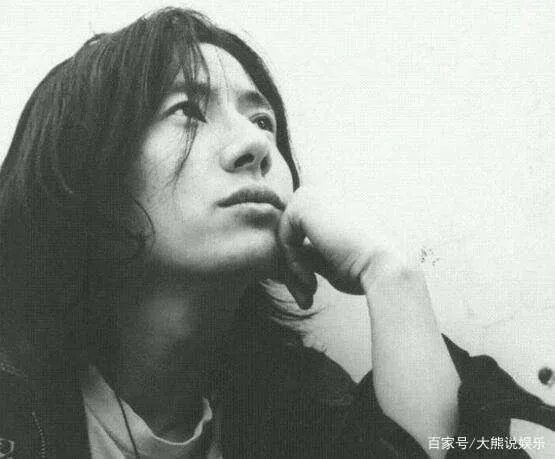 郑钧讽刺当代音乐，一句话指出音乐人的不容易。你知道是哪句话吗？