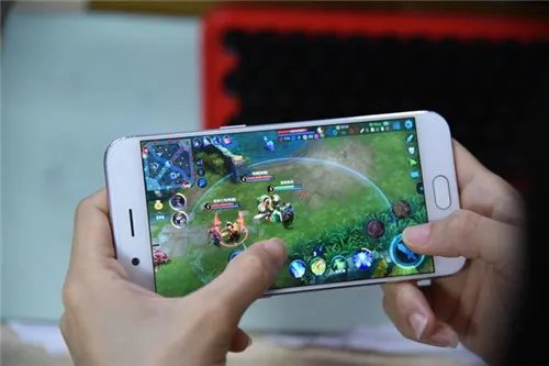 手机怎么玩网页游戏 手机玩游戏卡怎么处理