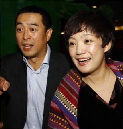 张嘉译王海燕超级访问首谈甜蜜趣事 男方自曝是个“老婆奴”