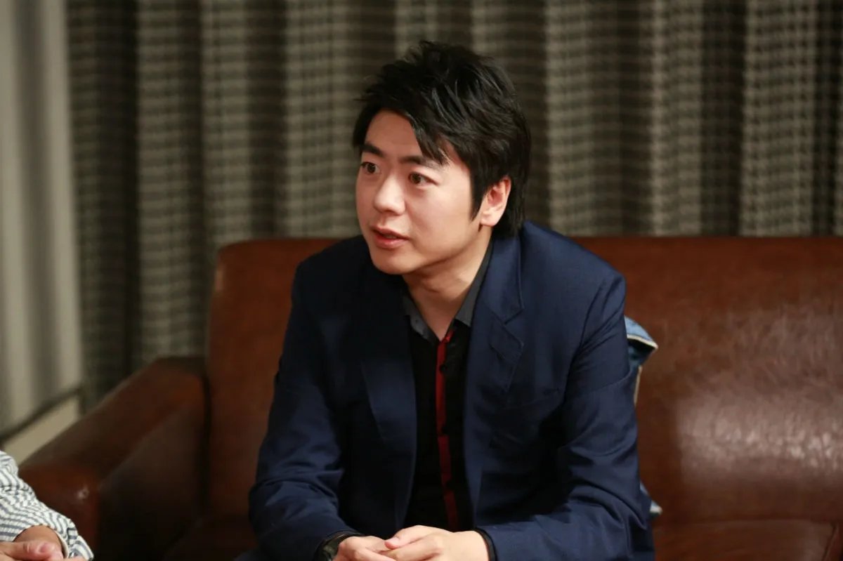 她曾经和郎朗一起生活了四年，但输给了混血儿吉娜。现在她已经3